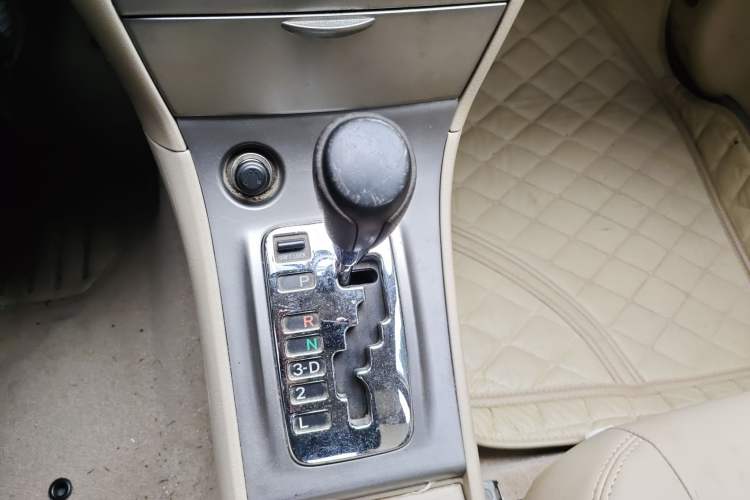 Used Toyota Corolla EX 2013 1.6L Automatic Excellence Edition Gear Lever