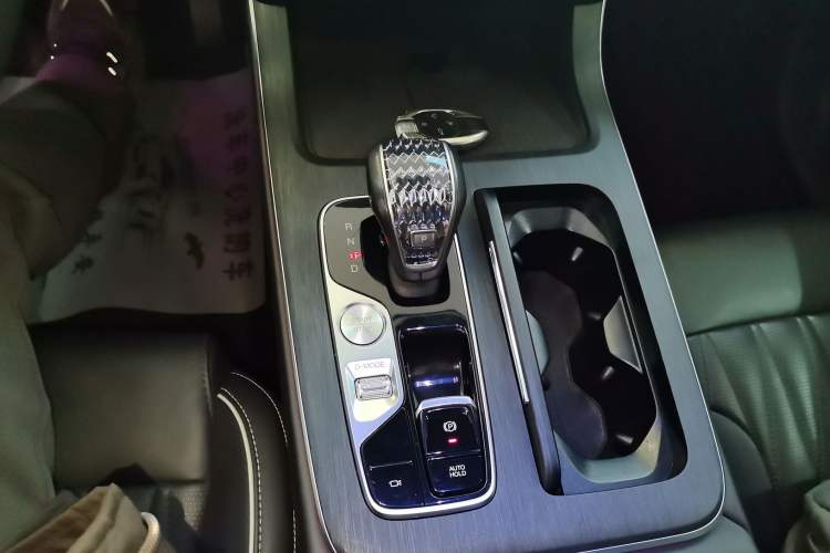 Used GAC Trumpchi GS8 2022 Linghang Series 2.0 TGDI Two-Wheel-Drive Luxury Smart Connectivity Version (7 Seats)