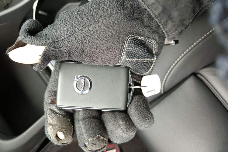 Used Volvo XC40 2024 B4 4x4 Smart Luxury Edition