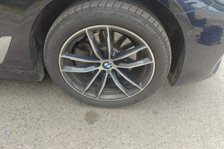 Used BMW 5 Series 2022 Restyled 525Li M Sport Package
