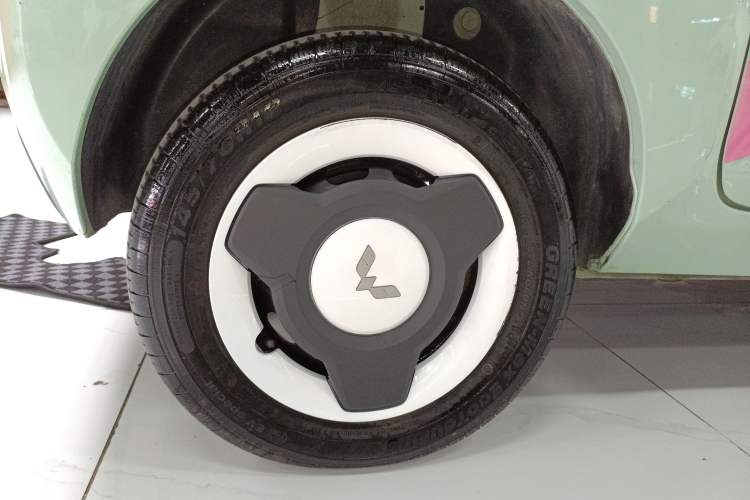 Used Wuling Hongguang MINIEV 2022 Macaron Premium Model – Lithium Iron Phosphate