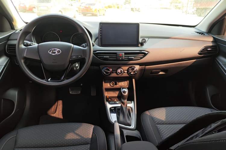 Used Hyundai Celesta 2018 1.6L Automatic GL Enjoyment Version China V Standard
