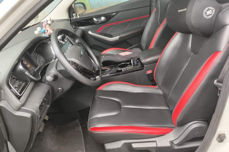 Used Venucia D60 2018 1.6L CVT Smart Connect Elite Edition