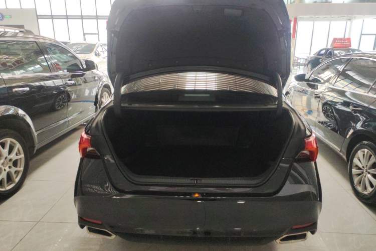 Used Toyota Avalon 2022 2.0L Ambition Edition