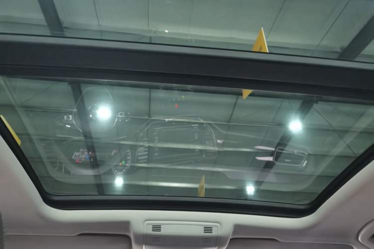 Used Volkswagen T-ROC 2018 280TSI DSG Two-Wheel-Drive Comfort Version China V Standard Headliner