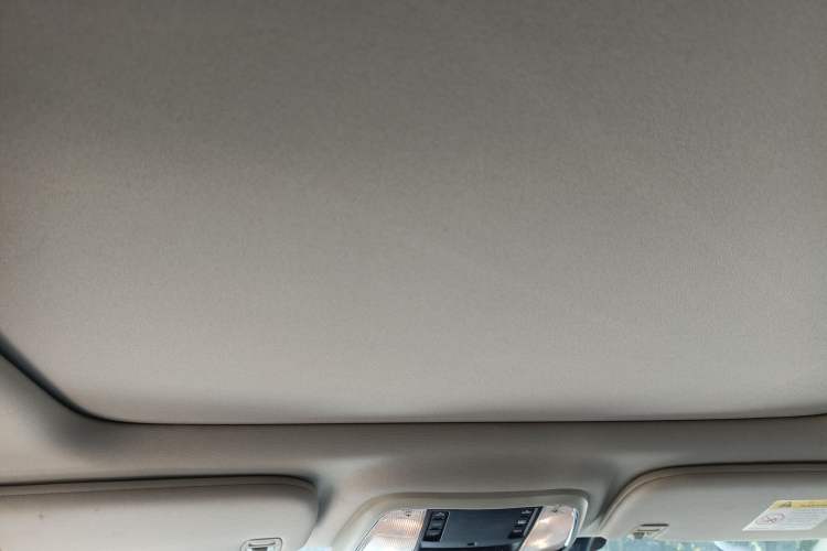 Used Jeep Grand Cherokee 2011 3.6L Luxury Navigation Edition Headliner