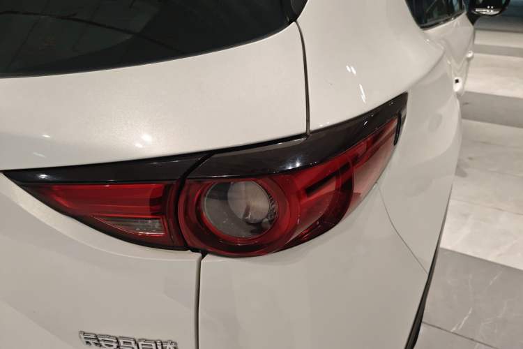 Used Mazda CX-5 2017 2.0L Automatic 2WD Smart Enjoyment Version China V Standard Right Rear Taillight