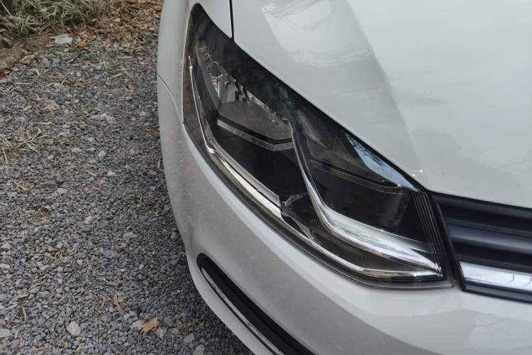 Used Volkswagen Polo 2018 1.5L Automatic Enjoyment Model Right Front Headlight