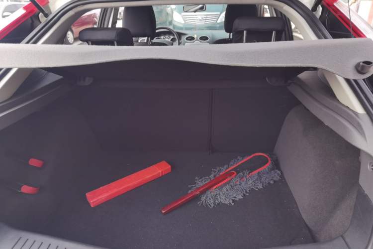 Used Ford Focus 2013 Hatchback Classic 1.8L Automatic Base Model
