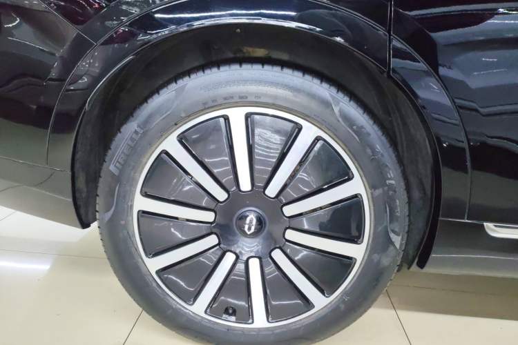 Used Hima AITO M9 2024 All-Electric Ultra Version 100 kWh 6-Seater Model Exterior 5