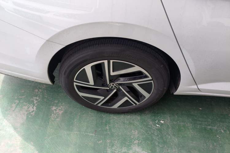 Used Volkswagen Sagitar 2023 200TSI DSG Excellence Edition Right Rear Wheel Hub