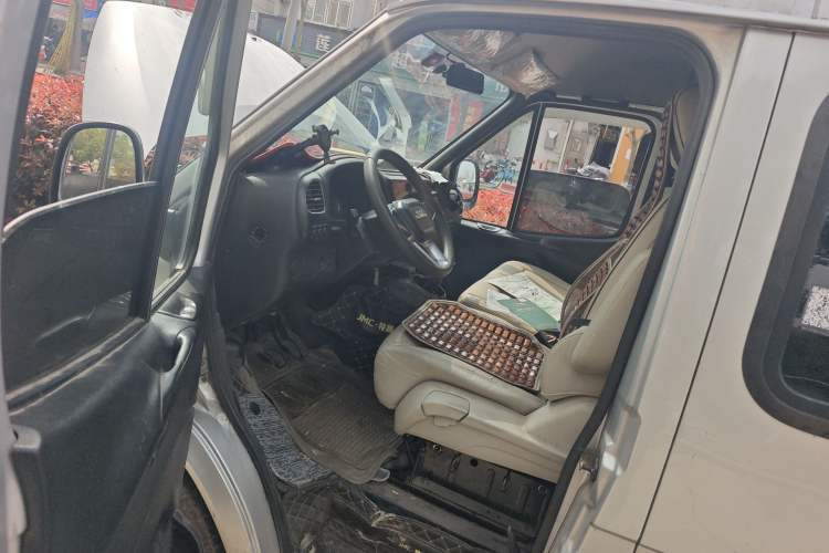 Used JMC Transit 2021 2.8T Space King Taurus Long Wheelbase Mid-Height Rear Single Tire – Step 6-Seater Diesel Euro VI JX493