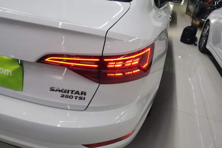 Used Volkswagen Sagitar 2022 280TSI DSG Flyover Edition Right Rear Taillight