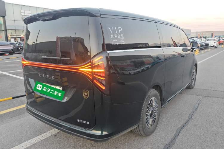 Used Geely Galaxy LEVC L380 2025 805 km Flagship Version All-Wheel Drive