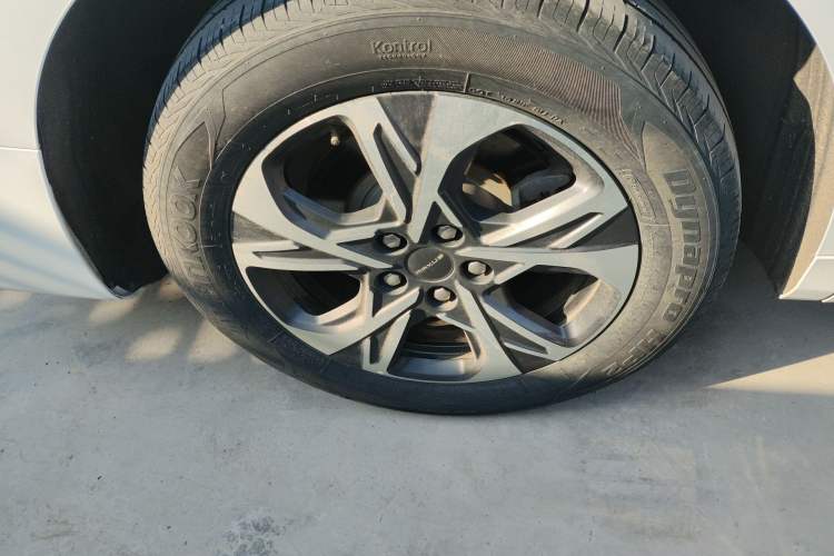 Used SAIC MAXUS G90 2022 2.0T Galaxy Seven-Seater Version
