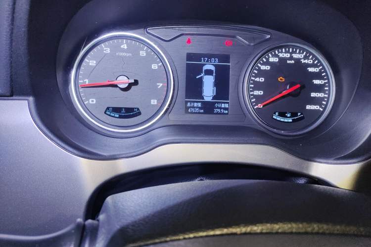 Used JAC Refine M4 2019 Joyful Series 2.0L Manual Comfort Model China VI Standard Odometer Close Up