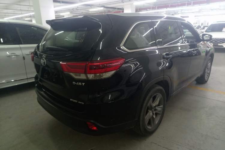 Used Toyota Highlander 2018 2.0T Four-Wheel Drive Luxury Version 7 Seats China VI Standard