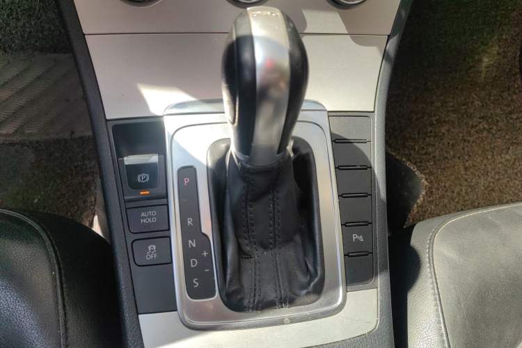 Used Volkswagen Magotan 2013 1.8TSI Luxury Model