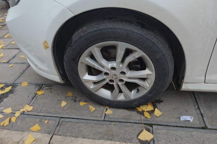 Used MG 6 2015 Hatchback 1.8L 90th Anniversary Track Champion Edition Automatic Comfort Model
