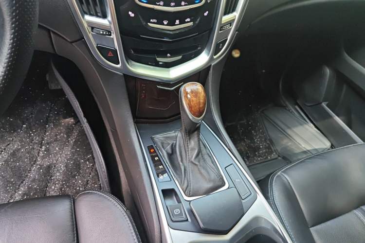 Used Cadillac SRX 2014 3.0L Leading Model