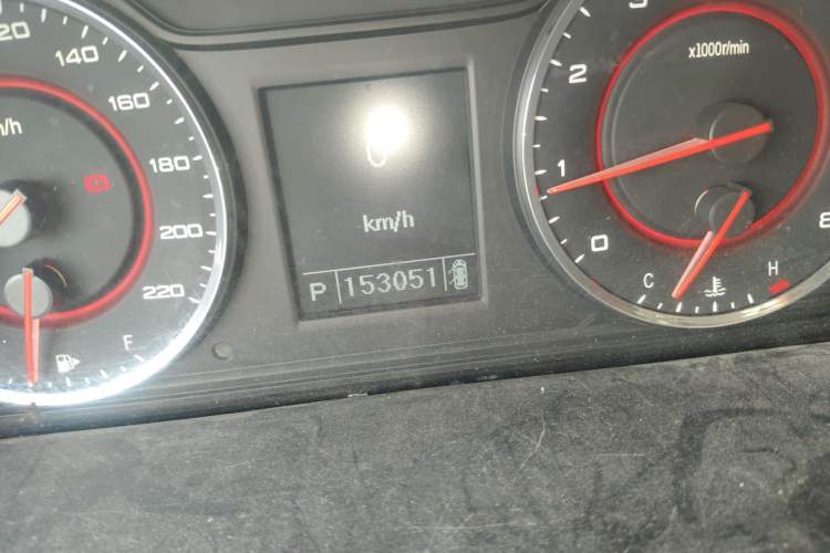 Used SAIC MAXUS G10 2014 2.0T Automatic Executive Edition
