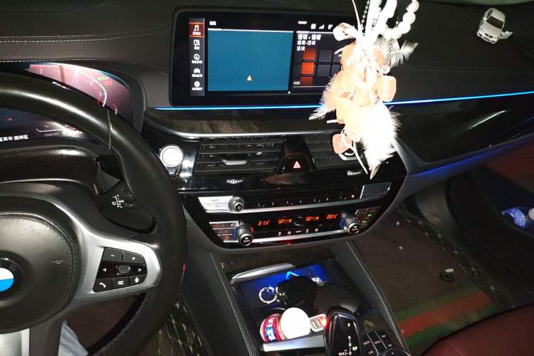 Used BMW 5 Series 2022 525Li M Sport Package