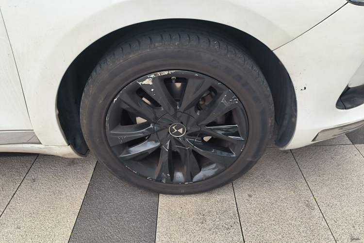 Used DS 5 2013 1.6T Luxury Edition THP160 Right Front Wheel Hub