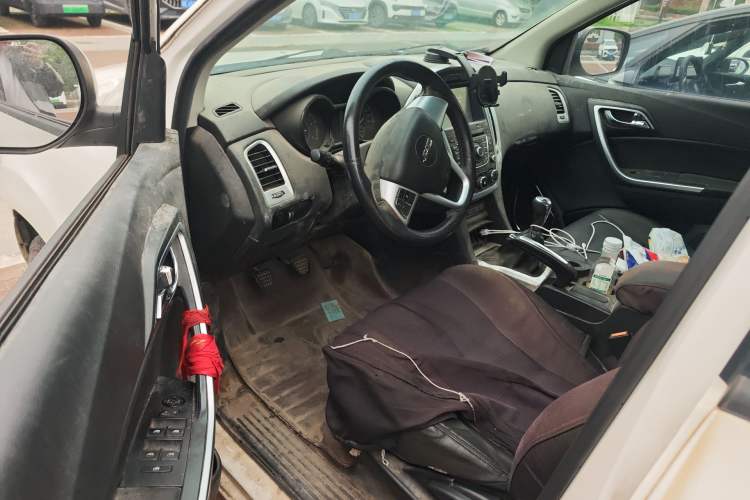 Used JMC Yuhu 7 2016 2.4T Two-Wheel Drive Luxury Edition JX4D24