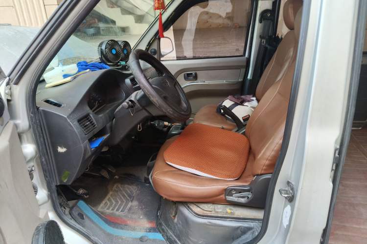 Used Wuling Rongguang 2012 1.2L Extended Basic Version LJY Left Front Seat