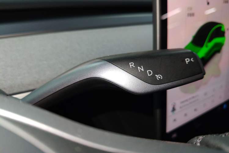 Used Tesla Model Y 2024 Long-Range All-Wheel-Drive Version
