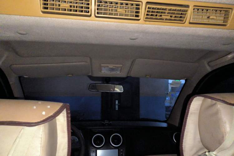 Used CHANGAN KAICHENG Ounuo S 2012 1.3L Standard Version Headliner