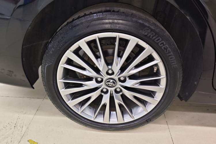 Used Toyota Camry 2019 Dual-Engine 2.5 HG Luxury Edition China VI Standard Right Rear Wheel Hub