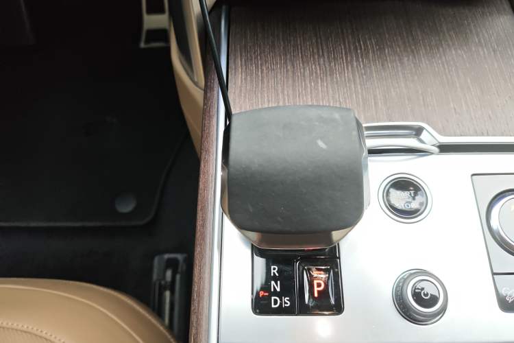 Used Land Rover Range Rover 2023 3.0 L6 360 PS Grand Edition