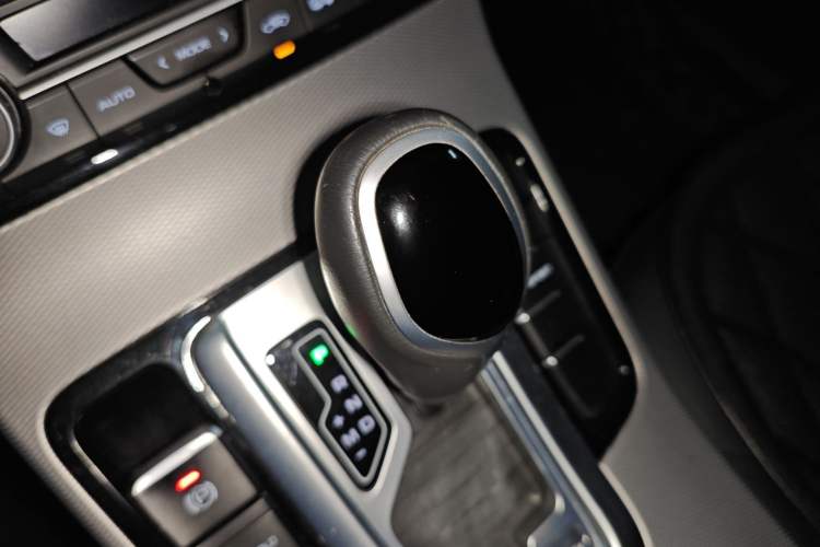 Used Geely Auto Emgrand GS 2018 Lingchao Edition 1.4T Automatic LingShang Smart Connectivity Model Gear Lever