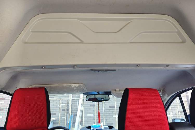 Used Ford Transit 2019 2.0T Diesel Multi-Purpose Commercial Vehicle Short Wheelbase Mid-Roof Design 6-Seater China VI Standard
