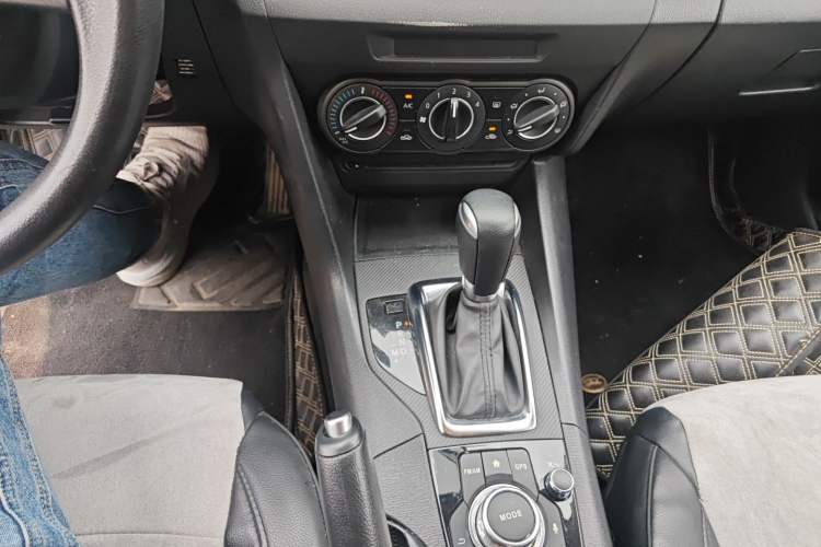Used Mazda 3 Axela 2016 Sedan 1.5L Automatic Comfort Model Gear Lever