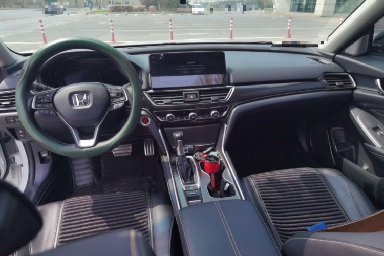 Used Honda Accord 2022 260TURBO Phantom Night · Prestige Edition Center Console