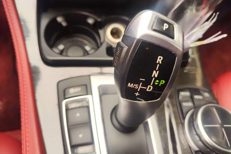 Used BMW 5 Series 2013 530Li Leading Model