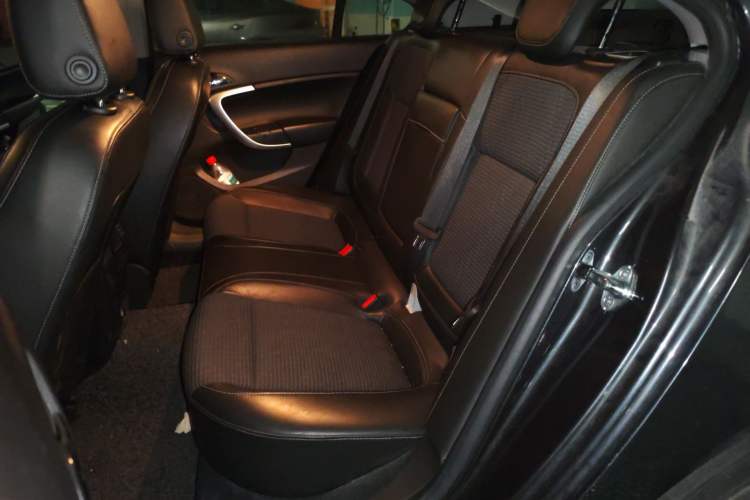 Used Buick Regal 2015 1.6T Fashion Tech Model
