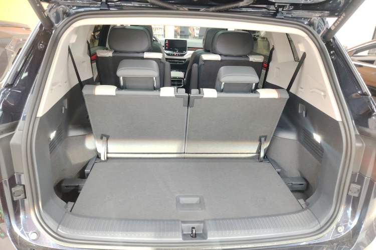 Used Volkswagen ID.6 CROZZ 2022 Long-Range PRO Edition