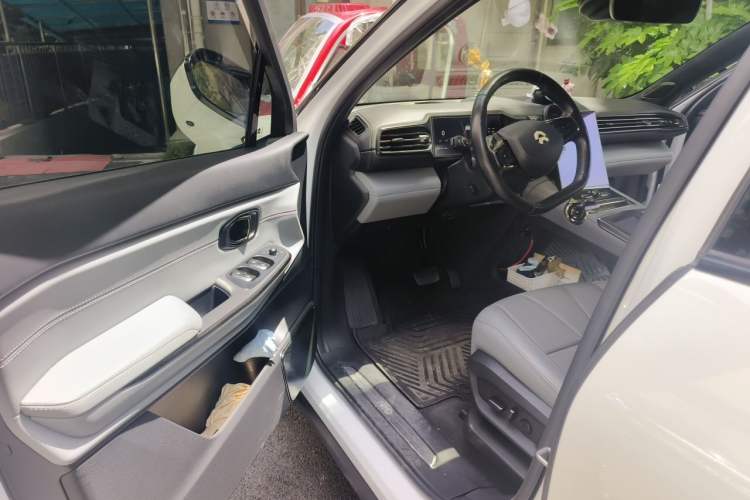 Used Nio ES8 2020 415 KM Signature Edition 7-Seater Version