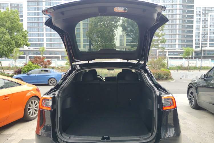 Used Tesla Model Y 2022 Rear-Wheel-Drive Version