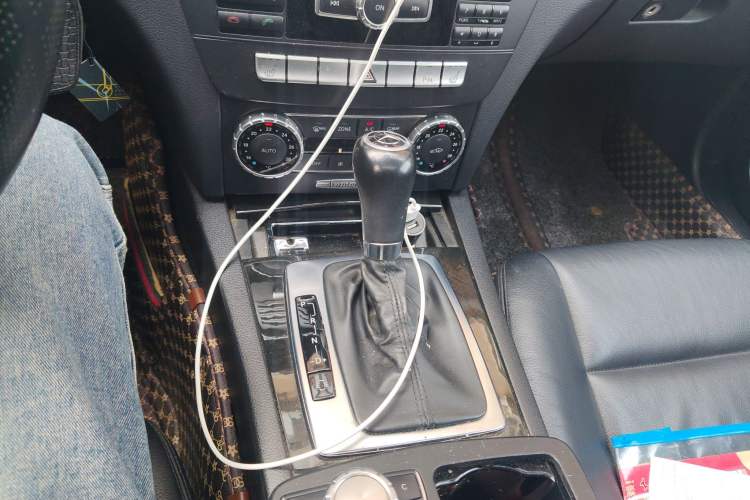 Used Mercedes-Benz C-Class 2013 C 260 CGI Fashion Model Gear Lever