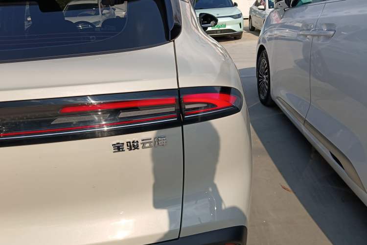 Used Baojun Yunhai 2024 600km Pure Electric Version Right Rear Taillight