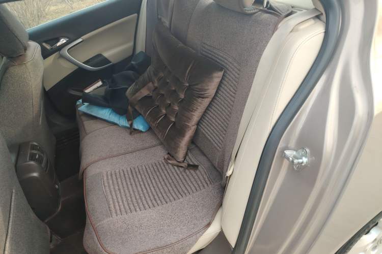 Used Buick Regal 2015 2.0L Leading Fashion Edition