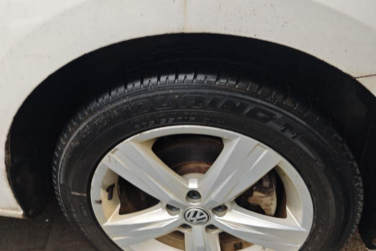 Used Volkswagen Lavida 2017 1.6L Manual Fashion Edition
