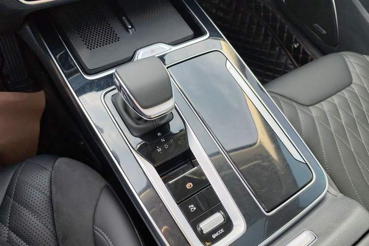 Used Hongqi HS5 2023 2.0T Four-Wheel Drive Flagship Pro Edition
