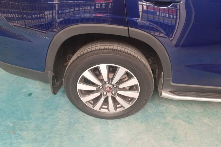 Used Roewe RX8 2018 30T Smart Connectivity Two-Wheel Drive Flagship Edition