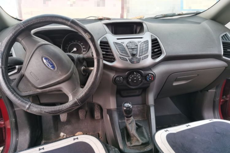 Used Ford EcoSport 2013 1.5L Manual Comfort Model Center Console