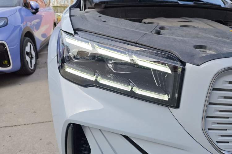 Used Geely Auto Monjaro L 2022 1.5T Leishen Hi·F Plug-in Hybrid Super Xun Right Front Headlight